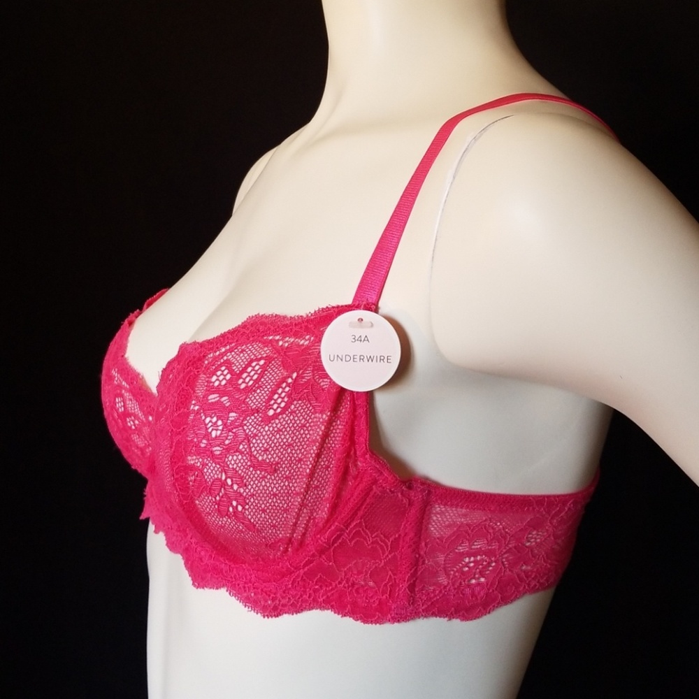 NEW ITEM.  pink lace lingerie bra - Picture 4 of 5